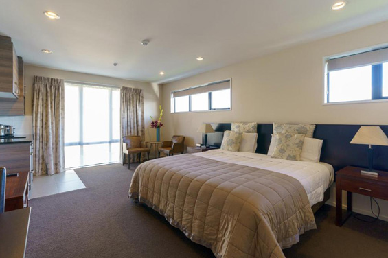 Deluxe Studio with Bath